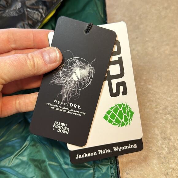 Stio 800 fill down butterfly print color block yellow pink women’s scarf NWT - Picture 3 of 9